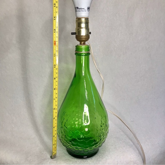 Vintage handmade repurposed glass bottle table lamp green grape half gallon - Picture 9 of 9